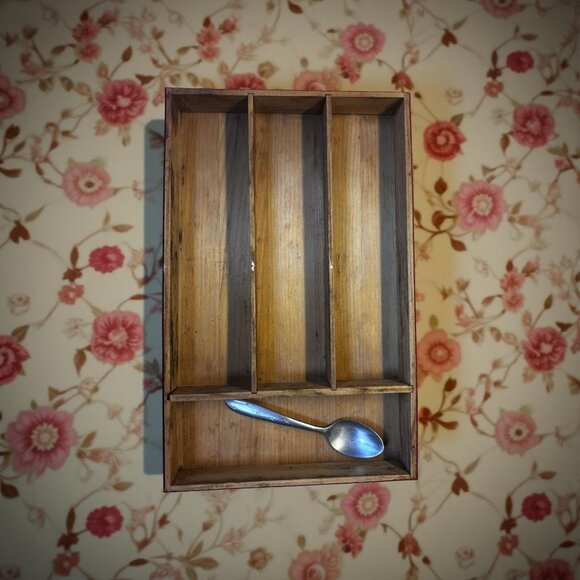 Rustic Flatware Tray, Old Wood Drawer Insert 13.5 in – Primitive Kitchen Organiz - Picture 6 of 10